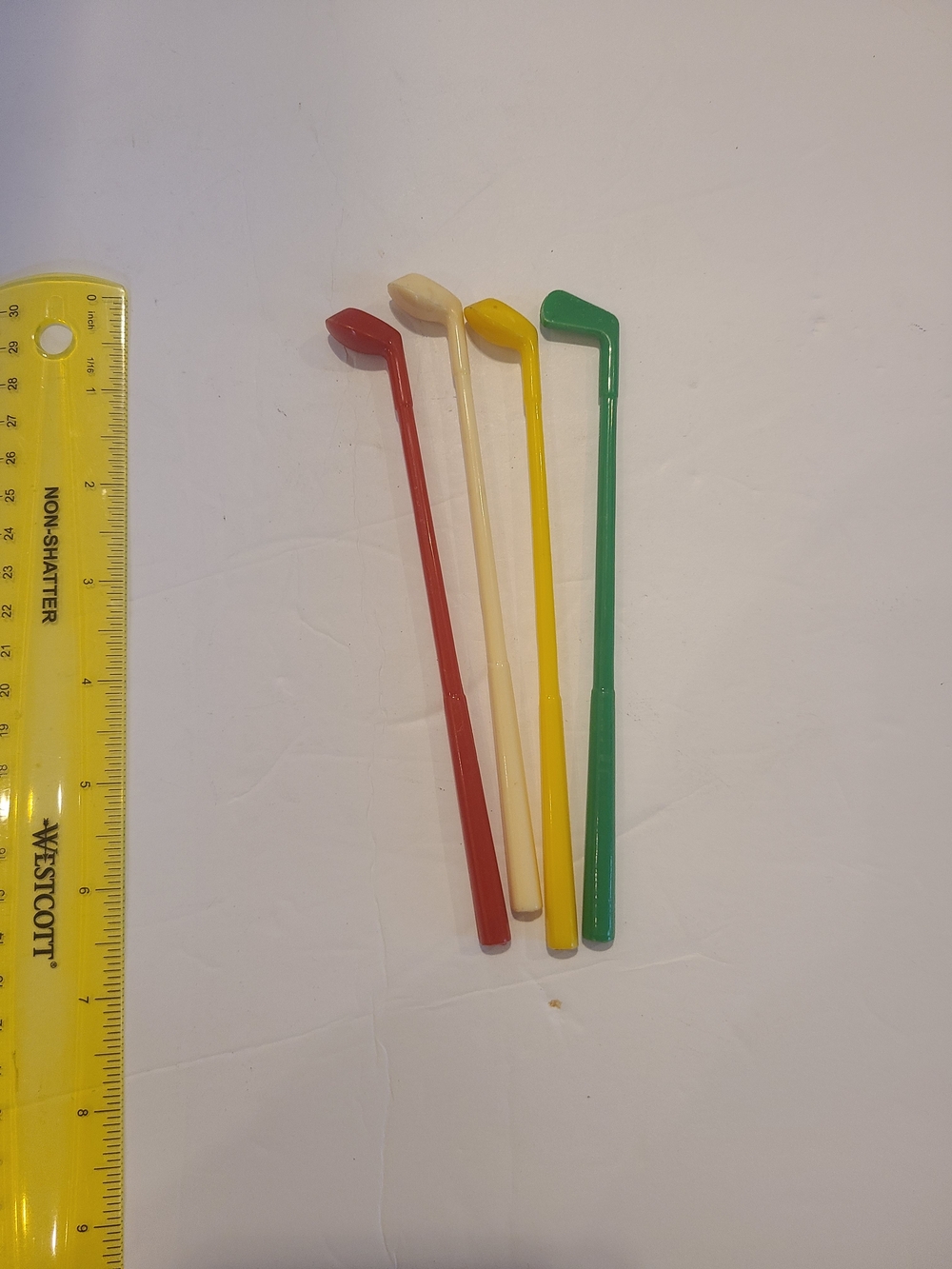 Colorful Golf Club Drink Stirrers - Red, Cream, Yellow, Green